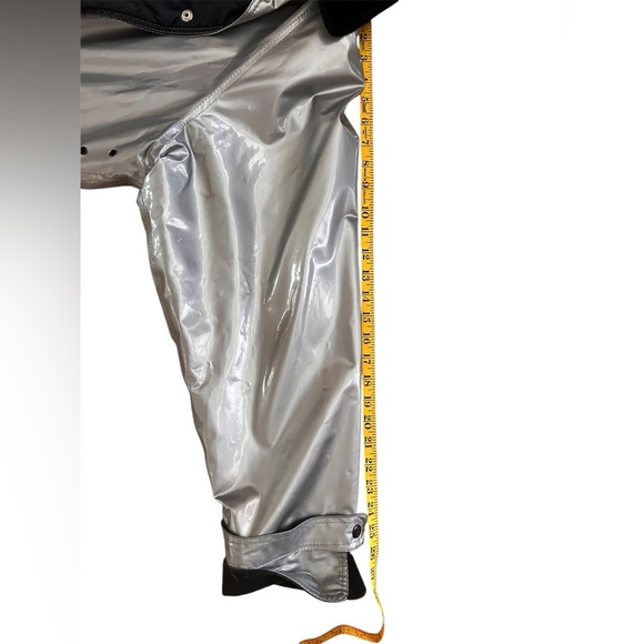 Silver rain jacket - Picture 14 of 16